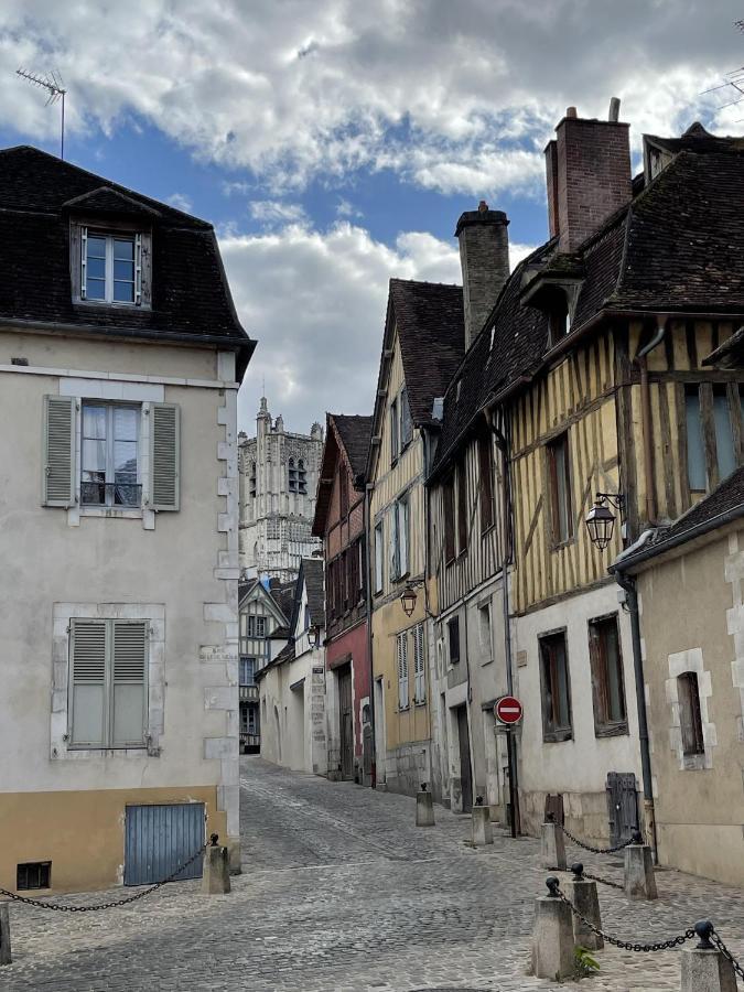 Appartement Le Cadet Roussel Auxerre Les Quais Eksteriør bilde